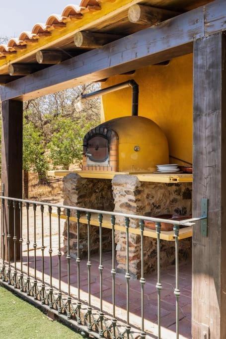 Casa Rural Navalonguilla Con Piscina سانتا أولالا ديل كالا المظهر الخارجي الصورة