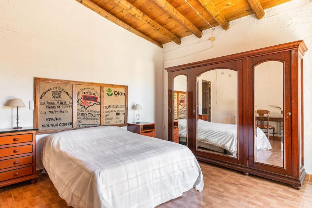 Casa Rural Navalonguilla Con Piscina سانتا أولالا ديل كالا المظهر الخارجي الصورة