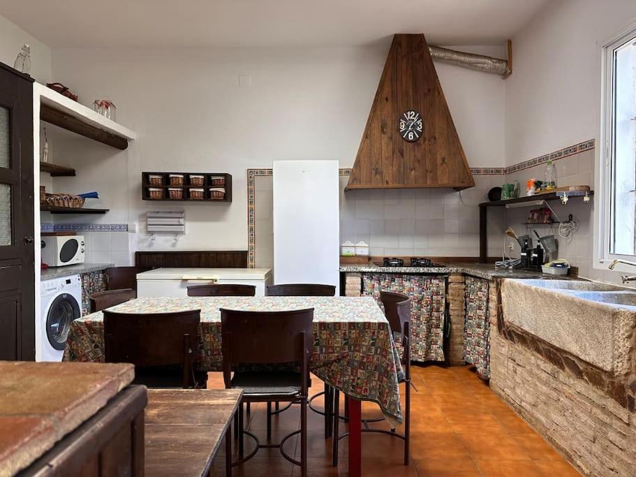 Casa Rural Navalonguilla Con Piscina سانتا أولالا ديل كالا المظهر الخارجي الصورة